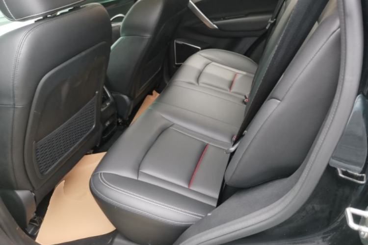 Used Geely Auto Emgrand X7 Sport 2018 1.8TD Automatic Two-Wheel Drive Smart 4G Connected Version Left Rear Seat