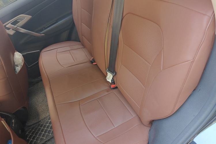Used Geely Auto Emgrand X7 Sport 2018 1.8TD Automatic Two-Wheel Drive Zhiya Model Left Rear Seat