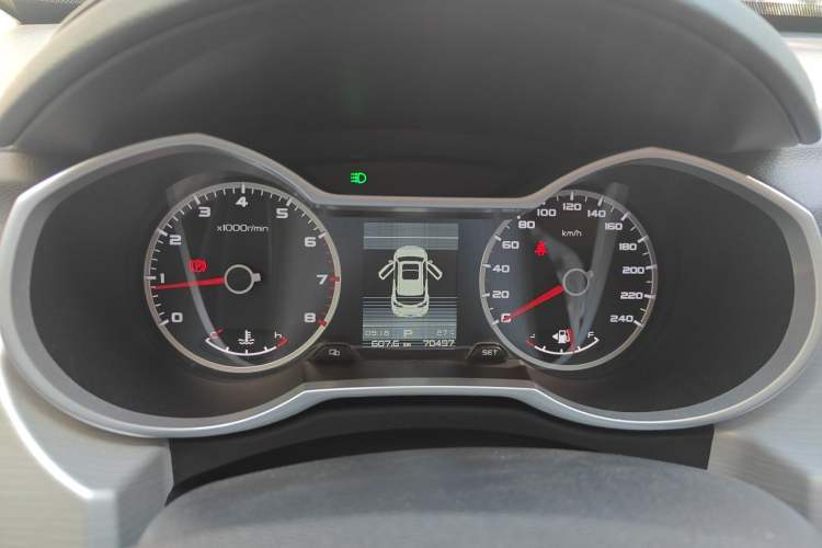 Used Geely Auto Emgrand X7 Sport 2018 1.8TD Automatic Two-Wheel Drive Zhiya Model Odometer Close Up