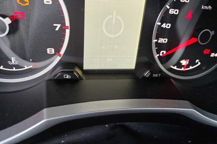 Used Geely Auto Emgrand X7 Sport 2018 1.8TD Automatic Two-Wheel Drive Smart Connect 4G Internet Edition Odometer Close Up