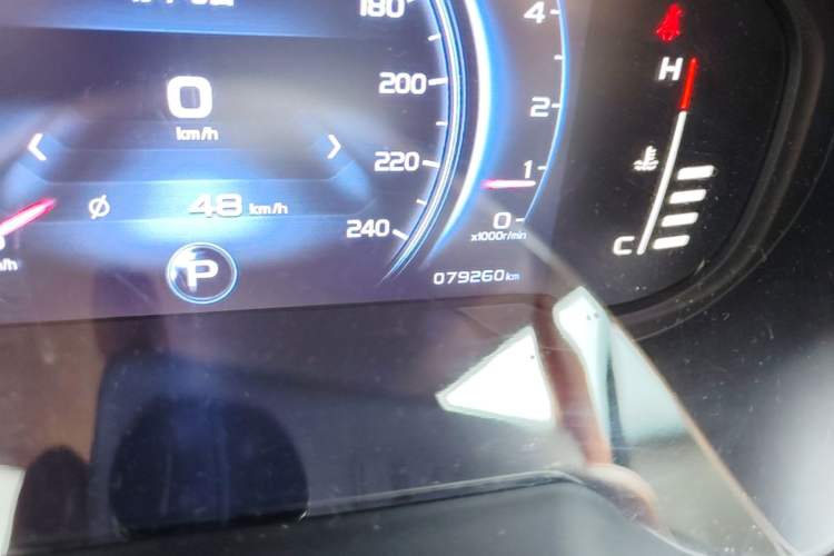 Used Geely Auto Emgrand X7 Sport 2018 1.8TD Automatic Two-Wheel Drive Smart Connect 4G Internet Edition Odometer Close Up