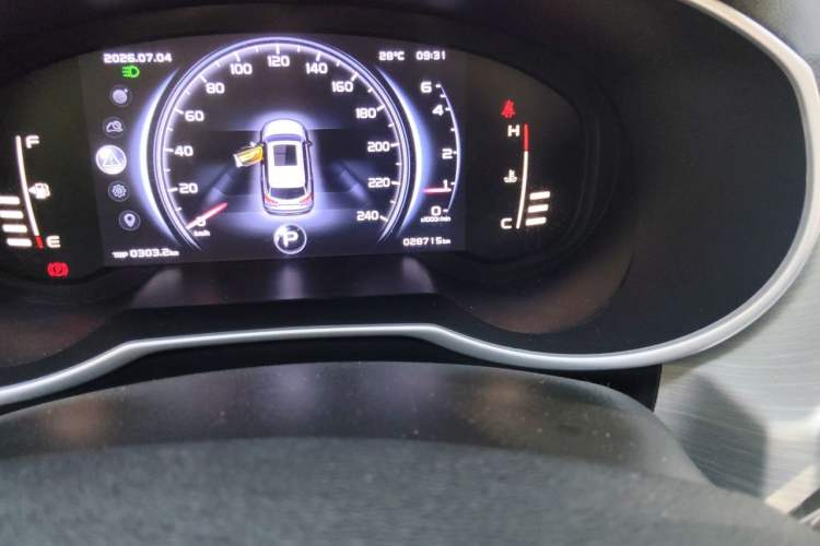 Used Geely Auto Emgrand X7 Sport 2018 1.8TD Automatic Two-Wheel Drive Smart Connect 4G Internet Edition Odometer Close Up