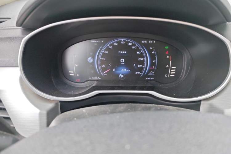 Used Geely Auto Emgrand X7 Sport 2018 1.8TD Automatic Two-Wheel Drive Smart Connect 4G Internet Edition Odometer Close Up