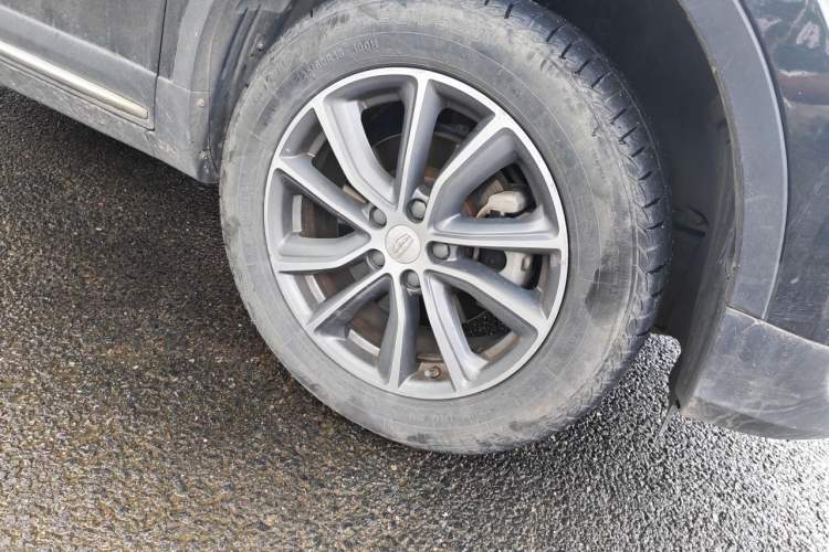 Used Geely Auto Emgrand X7 Sport 2018 1.8TD Automatic Two-Wheel Drive Smart Connect 4G Internet Edition Right Front Wheel Hub