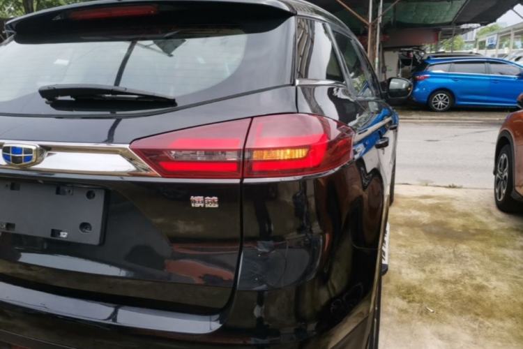 Used Geely Auto Emgrand X7 Sport 2018 1.8TD Automatic Two-Wheel Drive Smart 4G Connected Version Right Rear Taillight