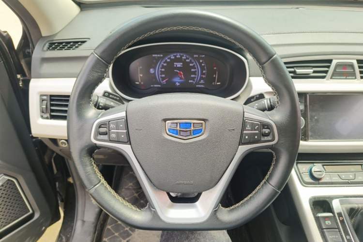 Used Geely Auto Emgrand X7 Sport 2018 1.8TD Automatic Two-Wheel Drive Smart Connect 4G Internet Edition Steering Wheel