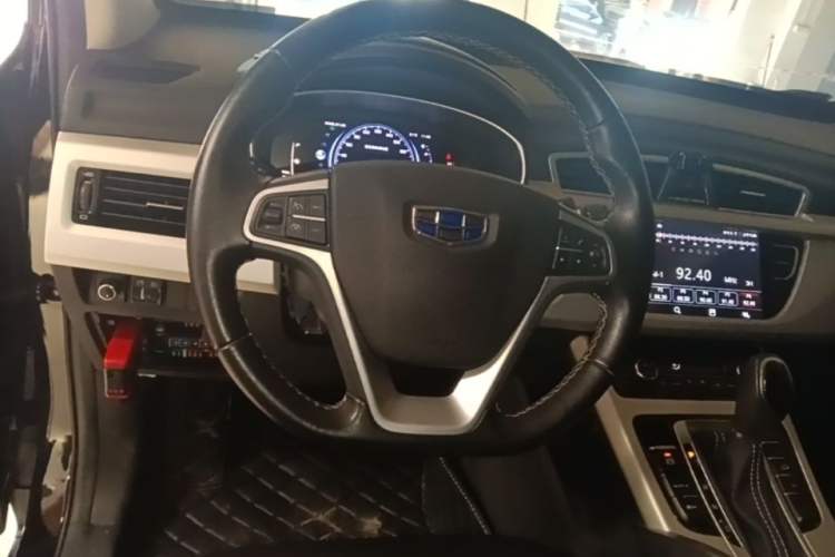 Used Geely Auto Emgrand X7 Sport 2018 1.8TD Automatic Two-Wheel Drive Smart Connect 4G Internet Edition Steering Wheel