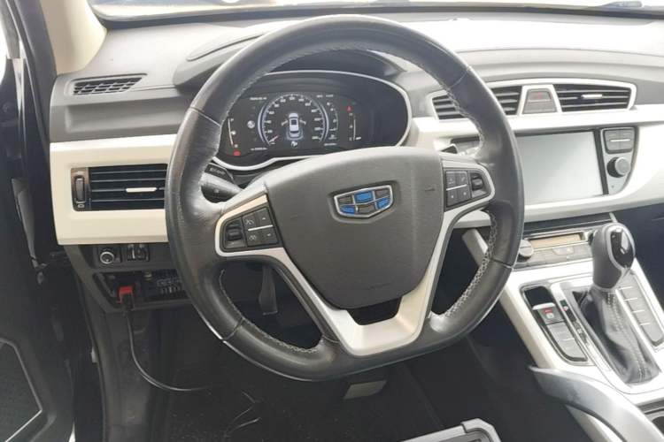 Used Geely Auto Emgrand X7 Sport 2018 1.8TD Automatic Two-Wheel Drive Smart Connect 4G Internet Edition Steering Wheel