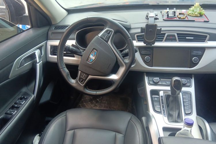 Used Geely Auto Emgrand X7 Sport 2018 1.8TD Automatic Two-Wheel Drive Smart Connect 4G Internet Edition Steering Wheel