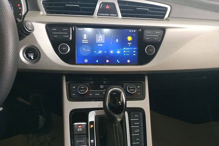 Used Geely Auto Emgrand X7 Sport 2018 1.8TD Automatic Two-Wheel Drive Smart Connect 4G Internet Edition Audio And AC Panel