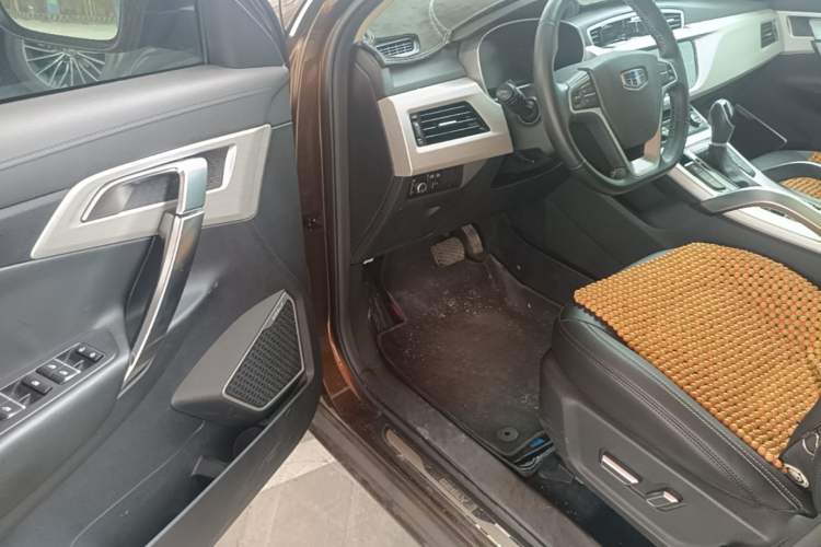 Used Geely Auto Emgrand X7 Sport 2018 1.8TD Automatic Two-Wheel Drive Smart 4G Connected Version Driver Seat