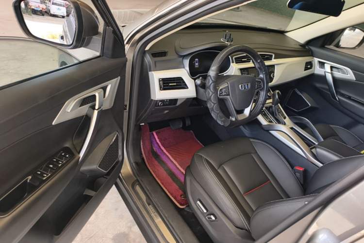 Used Geely Auto Emgrand X7 Sport 2018 1.8TD Automatic Two-Wheel Drive Smart Connect 4G Internet Edition Driver Seat