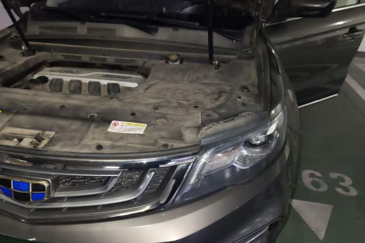 Used Geely Auto Emgrand X7 Sport 2018 1.8TD Automatic Two-Wheel Drive Smart Connect 4G Internet Edition Engine Bay Left