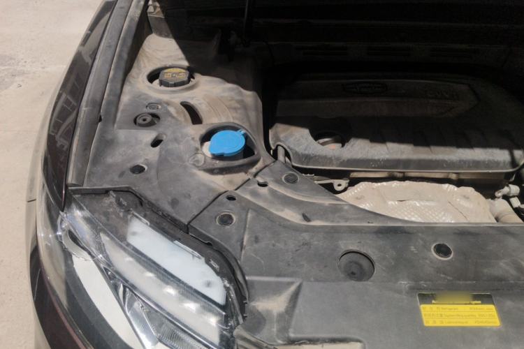 Used Geely Auto Emgrand X7 Sport 2018 2.0L Manual Two-Wheel Drive Zhiya Version Engine Bay Right