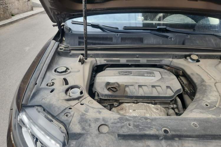 Used Geely Auto Emgrand X7 Sport 2018 2.0L Manual Two-Wheel Drive Zhiya Version Engine Bay Right