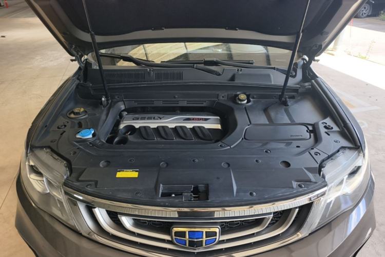 Used Geely Auto Emgrand X7 Sport 2018 1.8TD Automatic Two-Wheel Drive Smart Connect 4G Internet Edition Engine Bay