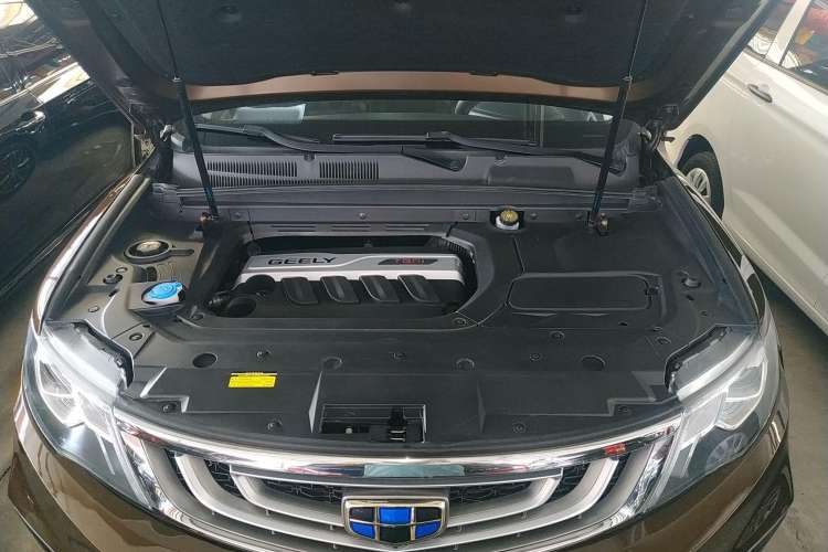Used Geely Auto Emgrand X7 Sport 2018 1.8TD Automatic Two-Wheel Drive Smart Connect 4G Internet Edition Engine Bay