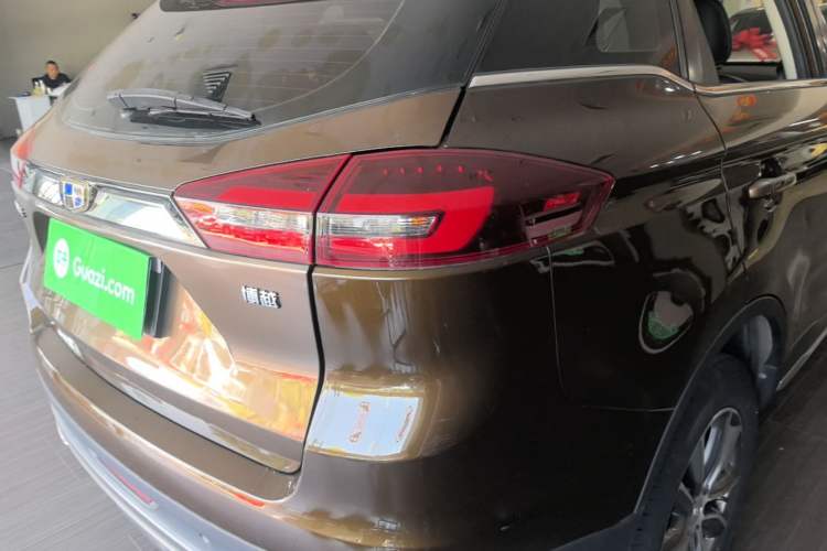 Used Geely Auto Emgrand X7 Sport 2018 1.8TD Automatic Two-Wheel Drive Smart Connect 4G Internet Edition Exterior 3