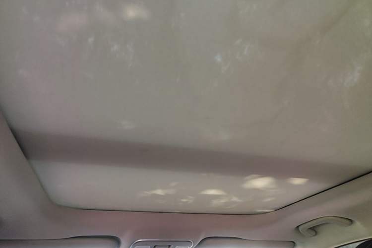 Used Geely Auto Emgrand X7 Sport 2018 2.0L Manual Two-Wheel Drive Zhiya Version Headliner