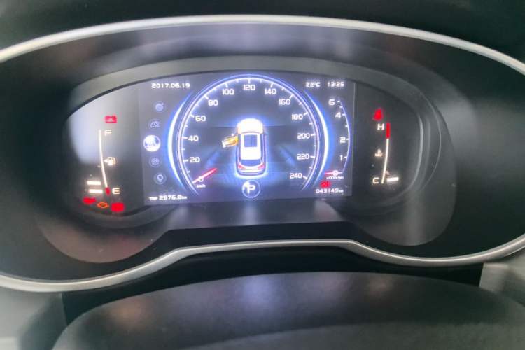 Used Geely Auto Emgrand X7 Sport 2018 1.8TD Automatic Two-Wheel Drive Smart Connect 4G Internet Edition Instrument Cluster