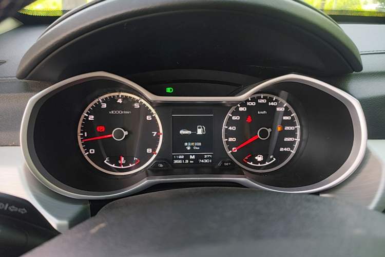 Used Geely Auto Emgrand X7 Sport 2018 2.0L Manual Two-Wheel Drive Zhiya Version Instrument Cluster