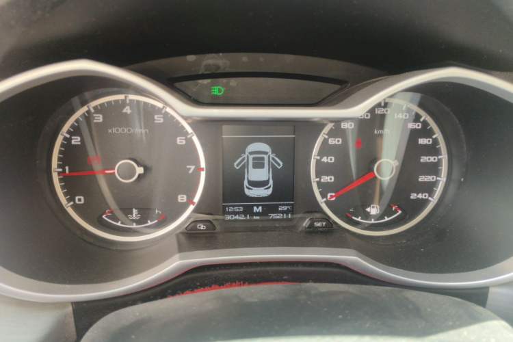 Used Geely Auto Emgrand X7 Sport 2018 2.0L Manual Two-Wheel Drive Zhiya Version Instrument Cluster