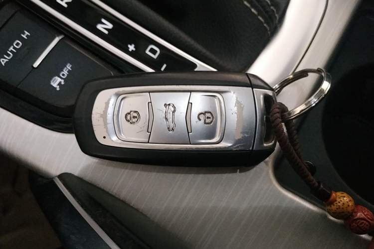 Used Geely Auto Emgrand X7 Sport 2018 1.8TD Automatic Two-Wheel Drive Smart Connect 4G Internet Edition Interior 1