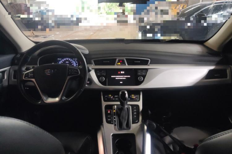 Used Geely Auto Emgrand X7 Sport 2018 1.8TD Automatic Two-Wheel Drive Smart Connect 4G Internet Edition Interior 2
