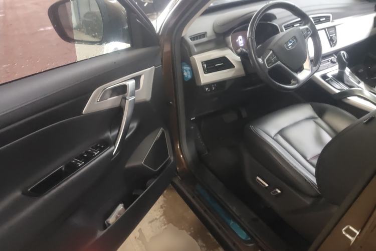 Used Geely Auto Emgrand X7 Sport 2018 1.8TD Automatic Two-Wheel Drive Smart Connect 4G Internet Edition Interior 3