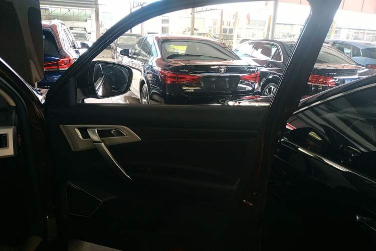 Used Geely Auto Emgrand X7 Sport 2018 1.8TD Automatic Two-Wheel Drive Smart Connect 4G Internet Edition Interior 5