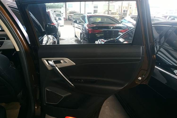 Used Geely Auto Emgrand X7 Sport 2018 1.8TD Automatic Two-Wheel Drive Smart Connect 4G Internet Edition Interior 6