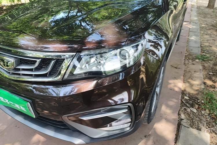 Used Geely Auto Emgrand X7 Sport 2018 2.0L Manual Two-Wheel Drive Zhiya Version Left Front Headlight
