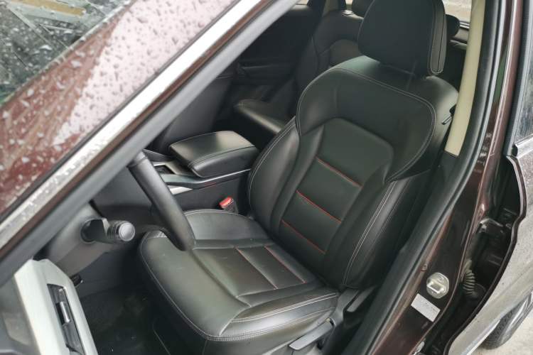 Used Geely Auto Emgrand X7 Sport 2018 1.8TD Automatic Two-Wheel Drive Zhiya Model Left Front Seat