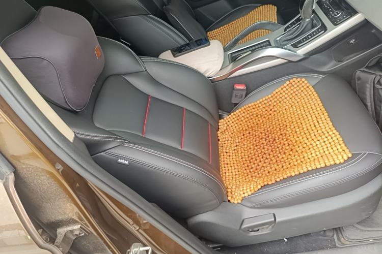 Used Geely Auto Emgrand X7 Sport 2018 1.8TD Automatic Two-Wheel Drive Smart 4G Connected Version Right Front Seat