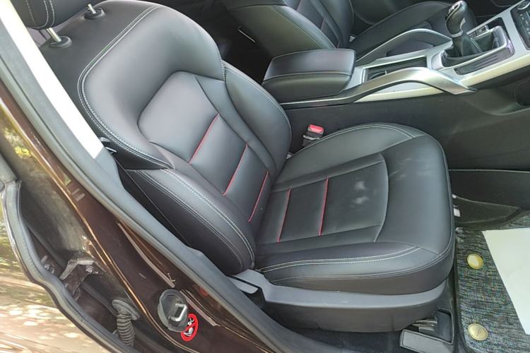 Used Geely Auto Emgrand X7 Sport 2018 2.0L Manual Two-Wheel Drive Zhiya Version Right Front Seat