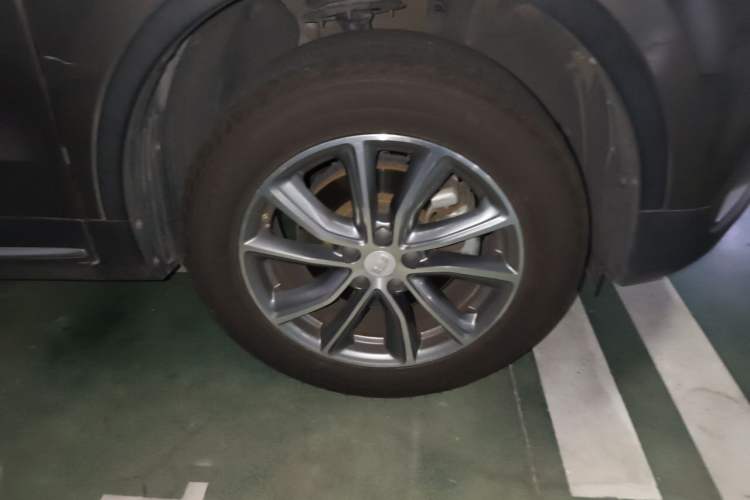 Used Geely Auto Emgrand X7 Sport 2018 1.8TD Automatic Two-Wheel Drive Smart Connect 4G Internet Edition Right Front Wheel Hub