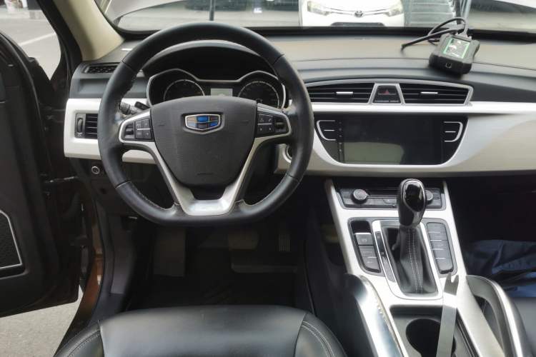 Used Geely Auto Emgrand X7 Sport 2018 1.8TD Automatic Two-Wheel Drive Zhiya Model Steering Wheel