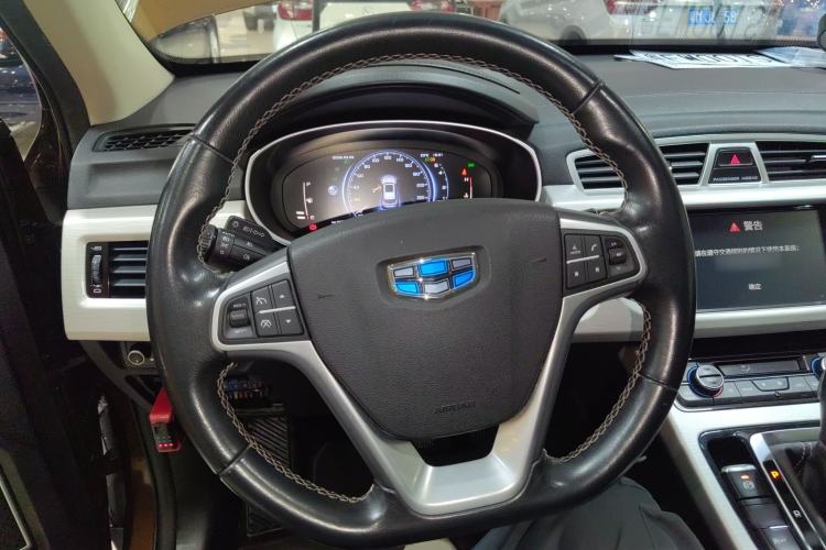 Used Geely Auto Emgrand X7 Sport 2018 1.8TD Automatic Two-Wheel Drive Smart Connect 4G Internet Edition Steering Wheel