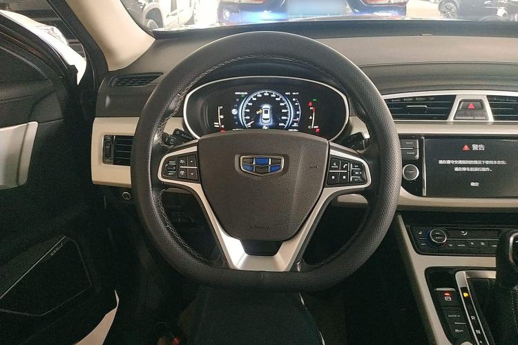 Used Geely Auto Emgrand X7 Sport 2018 1.8TD Automatic Two-Wheel Drive Smart Connect 4G Internet Edition Steering Wheel
