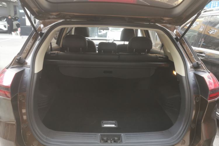 Used Geely Auto Emgrand X7 Sport 2018 1.8TD Automatic Two-Wheel Drive Zhiya Model Trunk