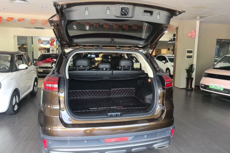 Used Geely Auto Emgrand X7 Sport 2018 1.8TD Automatic Two-Wheel Drive Smart Connect 4G Internet Edition Trunk