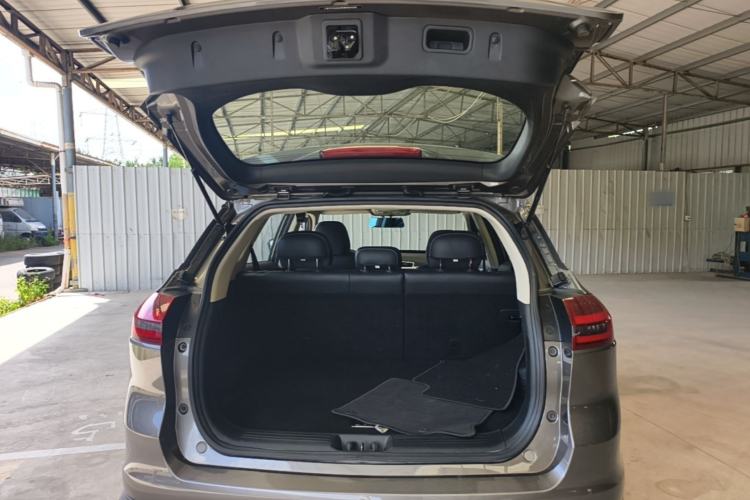 Used Geely Auto Emgrand X7 Sport 2018 1.8TD Automatic Two-Wheel Drive Smart Connect 4G Internet Edition Trunk