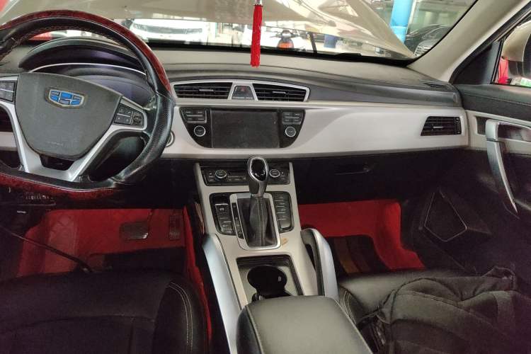 Used Geely Auto Emgrand X7 Sport 2018 1.8TD Automatic Two-Wheel Drive Smart Connect 4G Internet Edition Audio And AC Panel