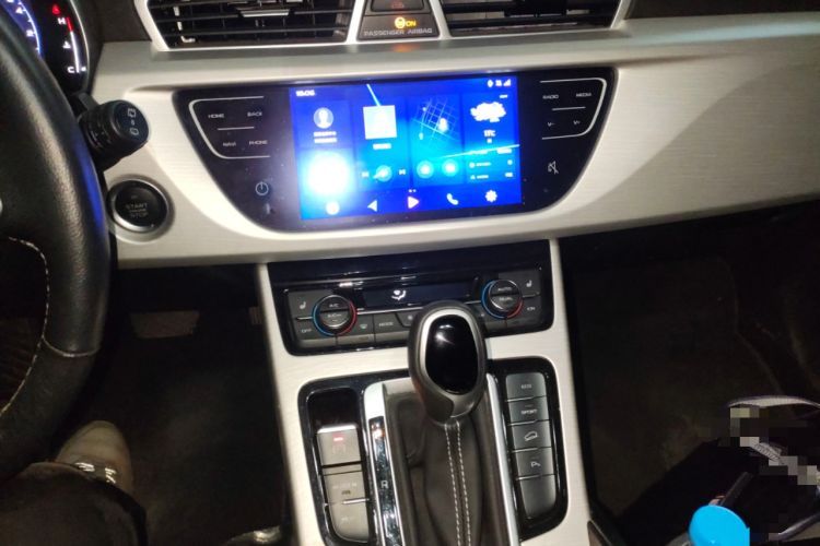 Used Geely Auto Emgrand X7 Sport 2018 1.8TD Automatic Two-Wheel Drive Smart 4G Connected Version Audio And AC Panel