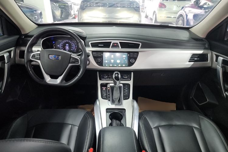 Used Geely Auto Emgrand X7 Sport 2018 1.8TD Automatic Two-Wheel Drive Smart Connect 4G Internet Edition Center Console