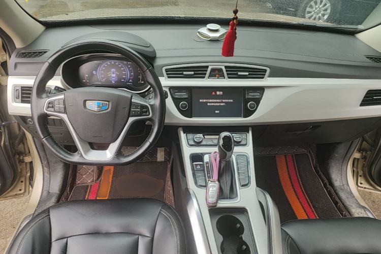 Used Geely Auto Emgrand X7 Sport 2018 1.8TD Automatic Two-Wheel Drive Smart Connect 4G Internet Edition Center Console