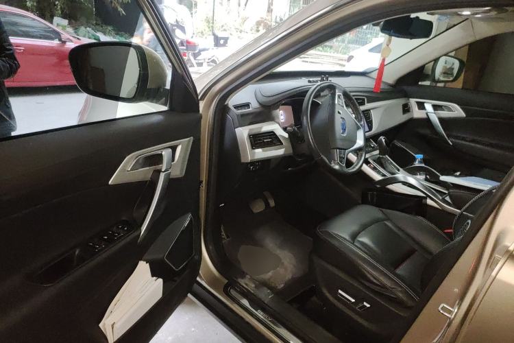 Used Geely Auto Emgrand X7 Sport 2018 1.8TD Automatic Two-Wheel Drive Smart 4G Connected Version Driver Seat