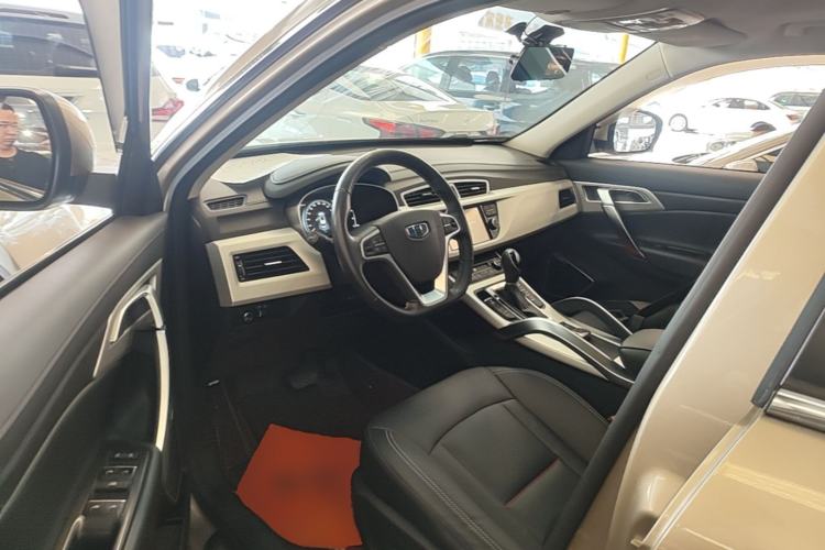 Used Geely Auto Emgrand X7 Sport 2018 1.8TD Automatic Two-Wheel Drive Smart Connect 4G Internet Edition Driver Seat