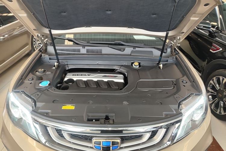 Used Geely Auto Emgrand X7 Sport 2018 1.8TD Automatic Two-Wheel Drive Smart Connect 4G Internet Edition Engine Bay