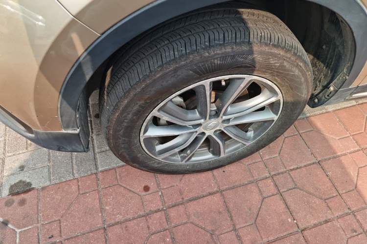 Used Geely Auto Emgrand X7 Sport 2018 1.8TD Manual Two-Wheel Drive Smart Connect 4G Internet Edition Exterior 2